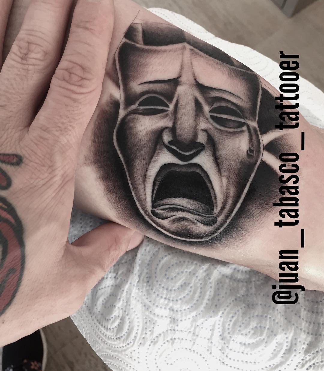 eye,realismo,tattoo,juantabasco,tattooer,tattoo,spain,ciudadreal,followme,follow4follow,ojo,tatuajes,tattooart,black,blackandgreytattoo,berlintattoo,madrid,barcelona,tattooibiza