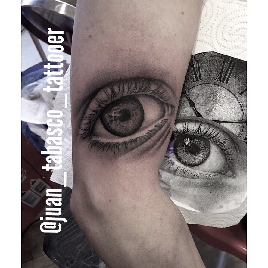 realismo,eye,realismo,tattoo,juantabasco,tattooer,tattoo,spain,ciudadreal,followme,follow4follow,ojo,tatuajes,tattooart,black,blackandgreytattoo,berlintattoo,madrid,barcelona,tattooibiza