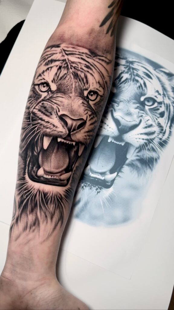 ciudadreal,sevilla,triana,followforfollow,berlin,ciudadreal,tatuajesenciudadreal,ink,inked,tigre,realismo,realismotattoo,tatuajerealismo,tigrerealismo,followmeciudadreal,ciudadreal,tomelloso,almagro,puertollano,tatuajesenpuertollano,tatuajesendaimiel,ciudadrealtattoo,cciudadrealtatuajes,tatuajesciudadreal,ciudadrealtatuajes,puertollano,oldlines,followme,tatuajeciudadreal,blackworks,blackworkers